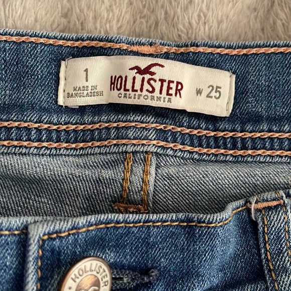 Hollister Jean shorts - Picture 2 of 3